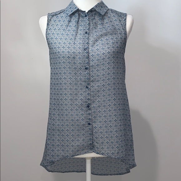 H&M Tops - H&M Sleeveless High Low Shirt Size 4